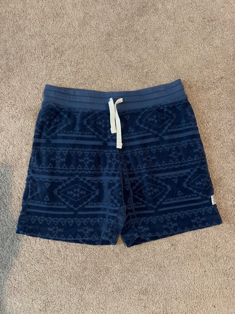 Chubbies Navy Geometric Velour Crop Sweat Shorts 7” Size Small